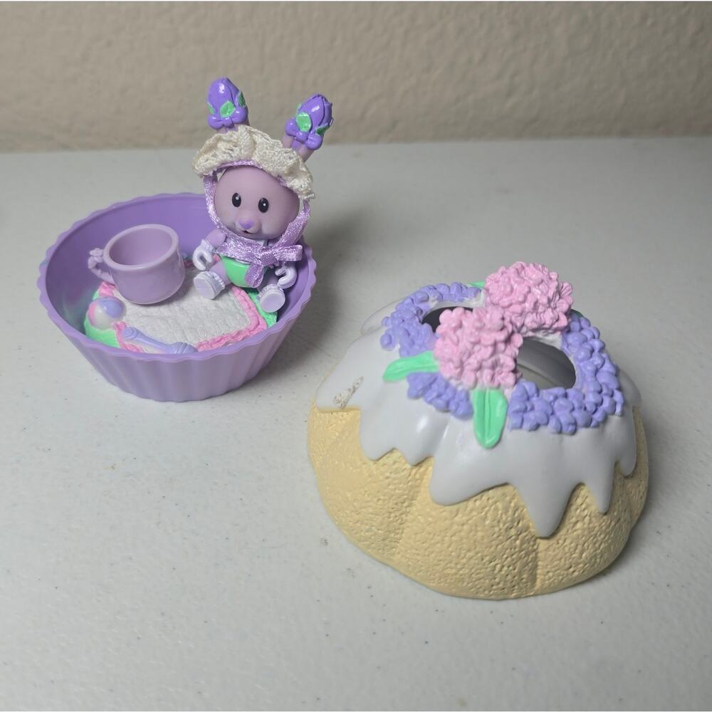 Tomy Tea Bunnies Hide N Peek Series Baby Lilac Cuddles RARE HTF